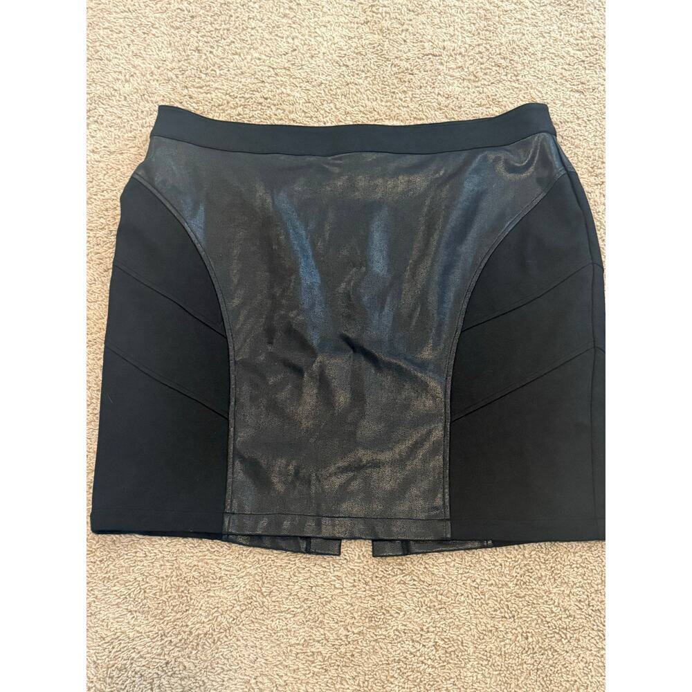 NWT‎ Lane Bryant Black Faux Leather/Knit Skirt Size 26